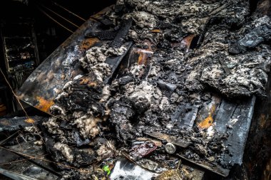 Kharkiv, Ukrayna, 30 Temmuz 2025 Kharkiv 'deki Red Cat bira dükkanı ve barı Rus Shahed insansız hava araçları tarafından soyuldu. Hasar çok fazlaydı. Restoran ateşe verildi ve bar ağır hasar gördü..