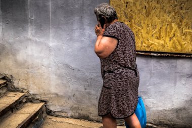 Kharkiv, Ukrayna, 30 Temmuz 2025 Kızıl Haç ve UNICEF Rus saldırısının gerçekleştiği yere cevap veriyor. Sivillerin psikolojik desteğe ihtiyacı var. Rus saldırılarının öncelikli hedefleri onlar..