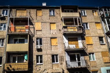 Kharkiv, Ukrayna, 31 Temmuz 2025 Ukrayna 'nın ön cephesi yakınlarındaki Harkiv caddeleri. Şehir savaş bölgelerine çok yakın ve her gün Rus İHA 'ları ya da füzeleri tarafından saldırıya uğruyor..