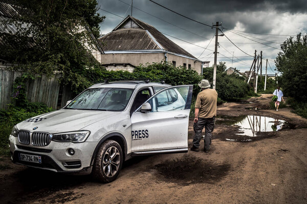 Донбасс, Украина, 31 июля 2025 года Военные репортажи имеют важное значение, они информируют мир об актах войны, совершенных против гражданского населения русскими захватчиками.