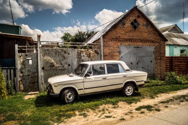 Donbass, Ukrayna, 9 Ağustos 2025, Lada, Rus otomobil üreticisi AvtoVAZ 'nin bir markasıdır..