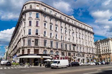 Kharkiv, Ukrayna, 27 Ağustos 2025. Ukrayna 'nın ön cephesi yakınlarındaki Harkiv caddeleri ve şehirleri. Şehir savaş bölgelerine çok yakın ve her gün Rus İHA 'ları ve füzeleri tarafından saldırıya uğruyor..