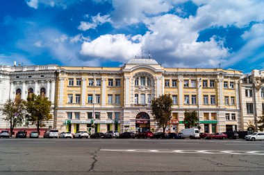 Kharkiv, Ukrayna, 27 Ağustos 2025. Ukrayna 'nın ön cephesi yakınlarındaki Harkiv caddeleri ve şehirleri. Şehir savaş bölgelerine çok yakın ve her gün Rus İHA 'ları ve füzeleri tarafından saldırıya uğruyor..