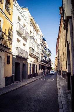 Seville, İspanya, 21 Eylül 2025 Sevilla şehir merkezindeki tarihi binaların ve sokakların manzarası.
