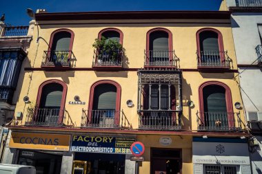 Seville, İspanya, 28 Eylül 2025 Seville şehir merkezindeki tarihi bölge ve şehir manzarası.