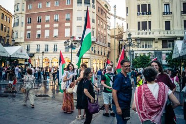 Cordoba, İspanya, 2 Ekim 2025 Filistin yanlısı gösteri Cordoba 'nın merkezinde. Arap sokak propagandası İspanya 'da ve İsrail' e karşı..