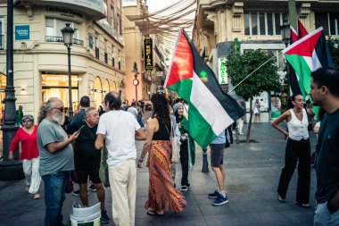 Cordoba, İspanya, 2 Ekim 2025 Filistin yanlısı gösteri Cordoba 'nın merkezinde. Arap sokak propagandası İspanya 'da ve İsrail' e karşı..