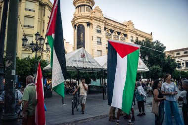 Cordoba, İspanya, 2 Ekim 2025 Filistin yanlısı gösteri Cordoba 'nın merkezinde. Arap sokak propagandası İspanya 'da ve İsrail' e karşı..
