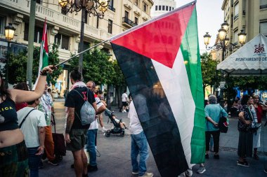 Cordoba, İspanya, 2 Ekim 2025 Filistin yanlısı gösteri Cordoba 'nın merkezinde. Arap sokak propagandası İspanya 'da ve İsrail' e karşı..