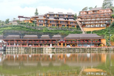 Ban Rak Tayland Köyü, Tayland 'ın Mae Hong Son bölgesinde gölü olan bir Çin yerleşim yeri..
