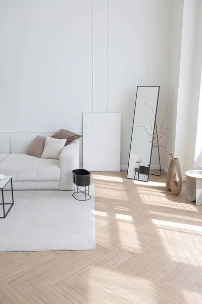 Super Branco Simples Interior Limpo Elegante Com Mobiliário Moderno Cores — Fotografia de Stock