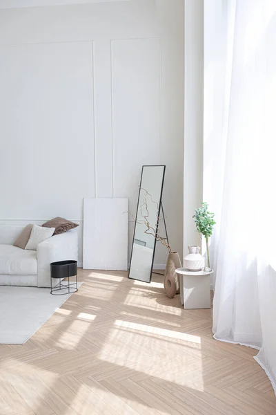 Super Blanco Simple Interior Limpio Elegante Con Muebles Modernos Color — Foto de Stock