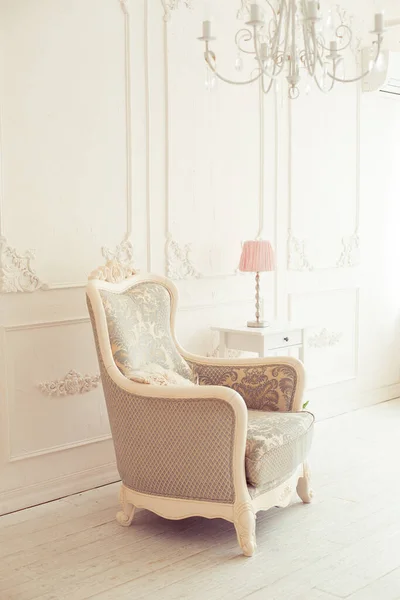 Luxe Propre Intérieur Blanc Brillant Une Chambre Spacieuse Avec Lumière — Photo