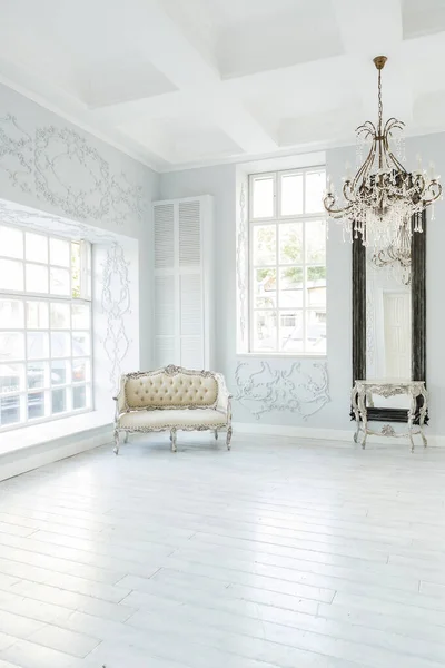 Luxo Rico Sala Estar Design Interiores Com Mobiliário Clássico Elegante — Fotografia de Stock