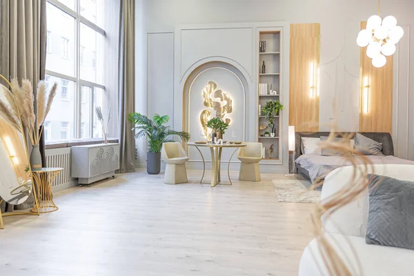Interior Mewah Gaya Apartemen Studio Modern Dengan Warna Pastel Hijau — Stok Foto