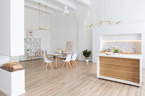Interior Desain Apartemen Studio Cerah Luas Skandinavia Gaya Dan Hangat — Stok Foto