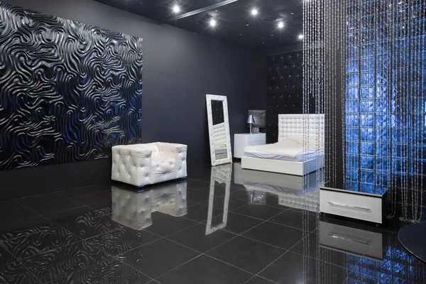 Modernes Dunkelschwarzes Luxusinterieur Mit Weißen Schicken Möbeln — Stockfoto