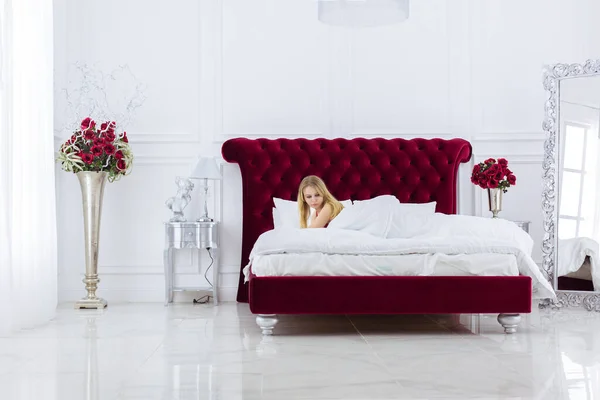 Chic Blonde Woman Luxury White Red Bedroom Rich Expensive Interior — Stock Photo, Image