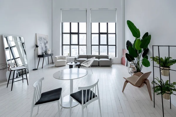 Design Interiores Minimalista Moderno Luz Quarto Monocromático Brilhante Com Mobiliário — Fotografia de Stock