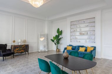 Modern ve çok şık bir iç mimari.