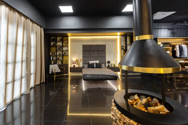 Scuro Moderno Elegante Appartamento Maschile Interno Con Illuminazione Pareti Decorative — Foto Stock