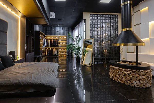 Escuro Moderno Elegante Apartamento Masculino Interior Com Iluminação Paredes Decorativas — Fotografia de Stock