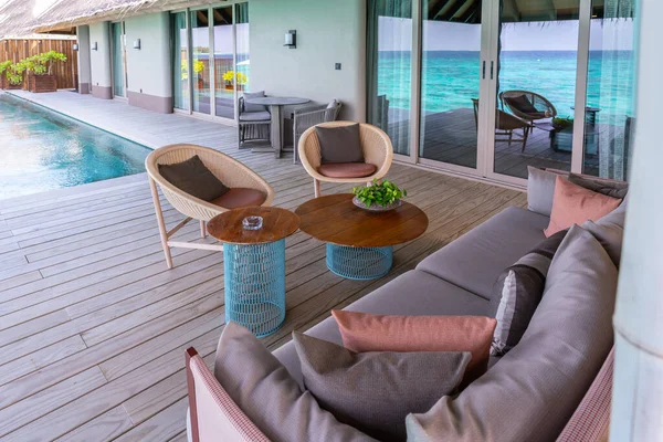 Extérieur Luxueux Une Villa Eau Très Chère Aux Maldives Décorée — Photo