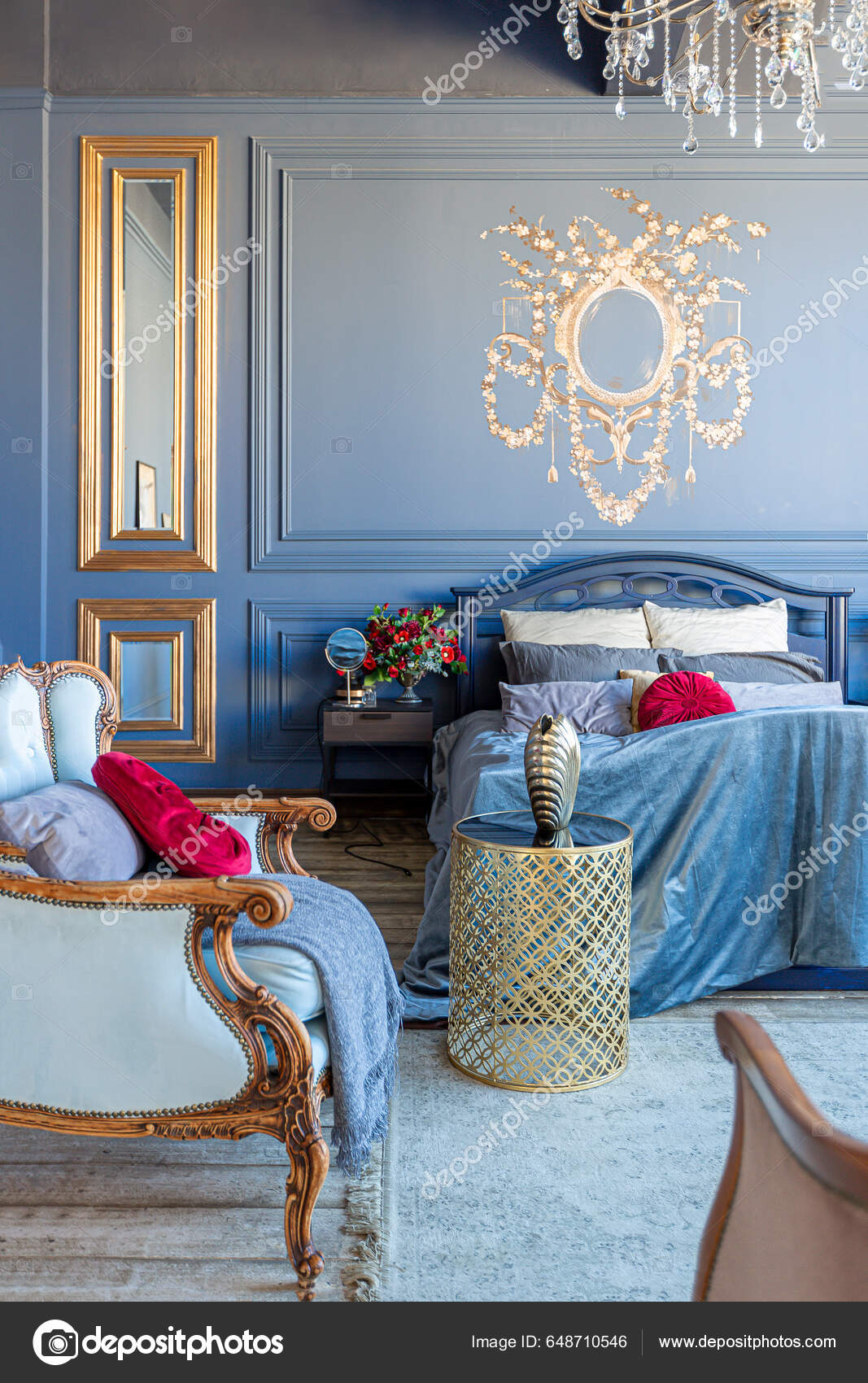 Luxury Posh Bed Room Interior Deep Blue Color Antique Expensive — Stock  Photo © 4595886 #648710546, image size:1067x1700