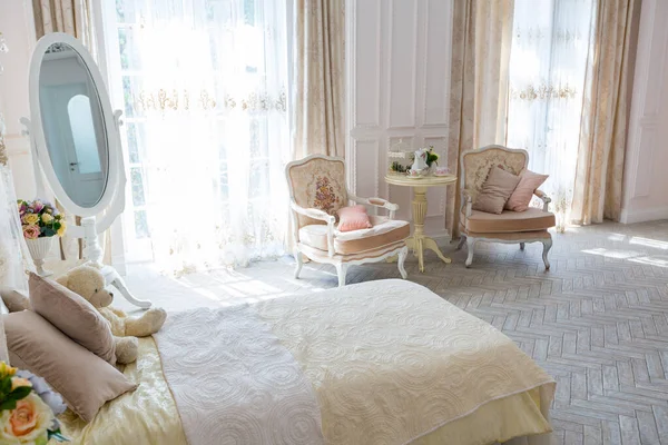 Luxurious Expensive Interior Design Bed Room Old Baroque Style Beige — Stock Photo, Image
