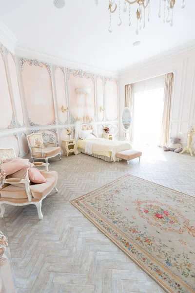 Luxuriöse Teure Innenausstattung Des Schlafzimmers Alten Barockstil Beigen Farben — Stockfoto
