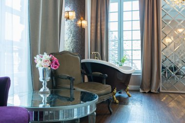 Lüks otel odasının içi. Lüks otel odasının içi. Aydınlık, parlak ve lüks bir oda.