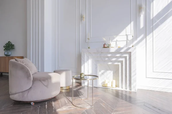 Sehr Helles Und Helles Interieur Eines Luxuriösen Gemütlichen Wohnzimmers Mit — Stockfoto