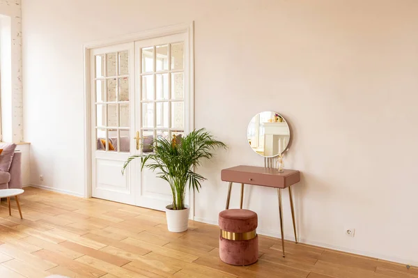 Appartement Deux Pièces Très Lumineux Spacieux Dans Style Scandinave Avec — Photo
