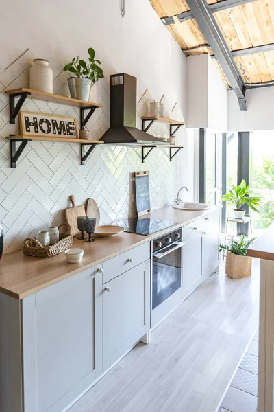 Design Interiores Cozinha Elegante Paredes Brancas Decoração Madeira Bela Rede — Fotografia de Stock