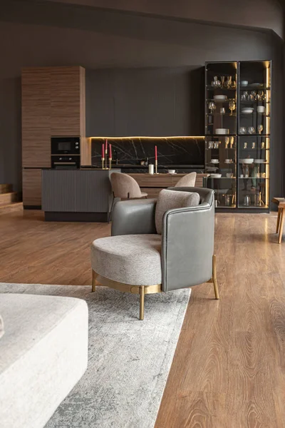 Chic Modern Design Dark Expensive Interior Luxurious Cozy Apartment — Fotografia de Stock