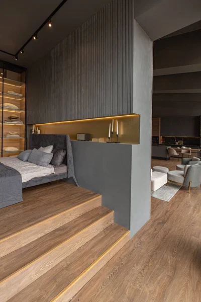 Chic Modern Design Dark Expensive Interior Luxurious Cozy Apartment — 图库照片