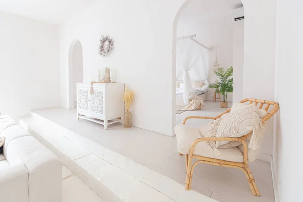 Gezellig Interieur Van Een Licht Balinese Stijl Appartement Met Witte — Stockfoto