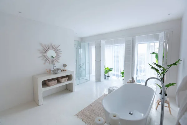 Extra Blanco Muy Ligero Minimalista Elegante Elegante Interior Baño Con — Foto de Stock