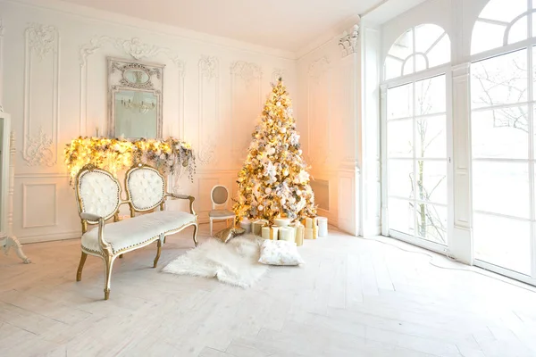Luxurious Expensive Light Interior Living Room Royal Style Decorated Christmas — Stock Photo, Image
