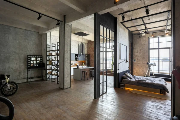 Πολυτελές Στούντιο Διαμέρισμα Δωρεάν Διαρρύθμιση Στυλ Loft Σκούρα Χρώματα Κομψός — Φωτογραφία Αρχείου
