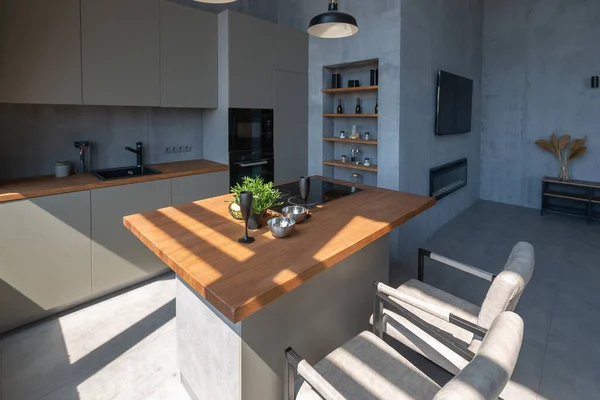 Moderno Minimalista Cinza Escuro Loft Estilo Estúdio Design Interiores Cozinha — Fotografia de Stock