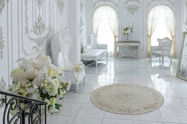 Luxury Royal Posh Interior Baroque Style Very Bright Light White — Stock Photo, Image