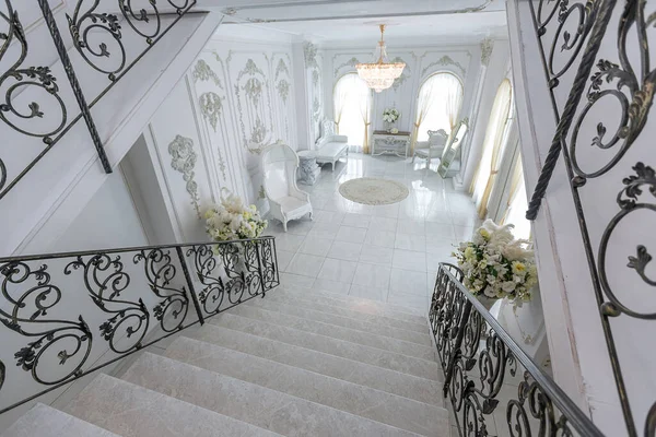 Luxuoso Interior Real Elegante Estilo Barroco Salão Muito Brilhante Leve — Fotografia de Stock