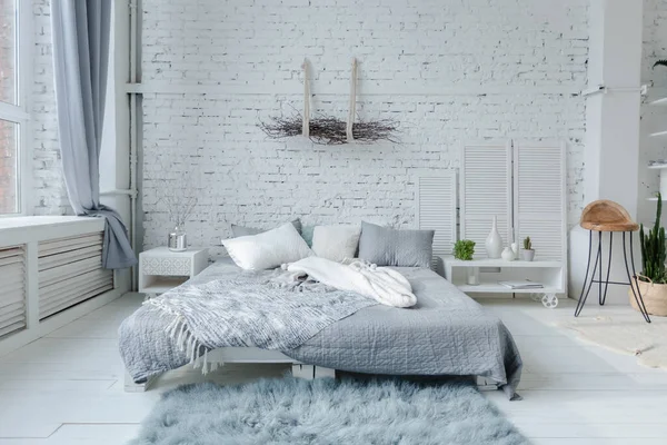 Rymlig Snygg Modern Trendig Loft Lägenhet Vita Och Ljusa Färger — Stockfoto
