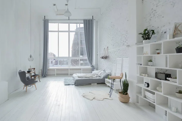 Apartemen Apartemen Modern Bergaya Trendi Dengan Warna Putih Dan Terang — Stok Foto