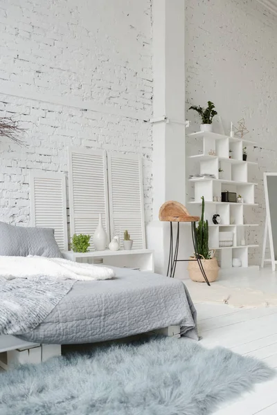 Ruim Modern Trendy Loft Appartement Witte Lichte Kleuren Een Grote — Stockfoto