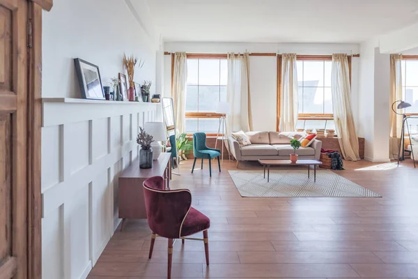 Apartamento Estudio Vintage Interior Colores Claros Estilo Antiguo Enorme Habitación — Foto de Stock