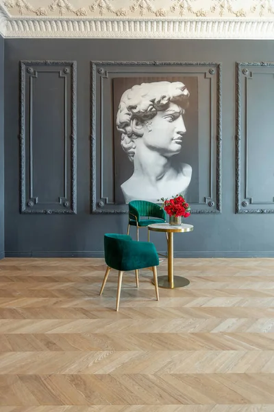 Yüzyılın Rönesans Tarzında Modern Lüks Mobilyaları Olan Şık Bir Oda — Stok fotoğraf