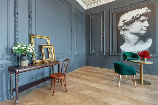 Yüzyılın Rönesans Tarzında Modern Lüks Mobilyaları Olan Şık Bir Oda — Stok fotoğraf
