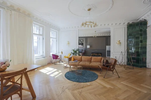 Luxe Interieur Van Een Ruim Appartement Een Oud 19E Eeuws — Stockfoto